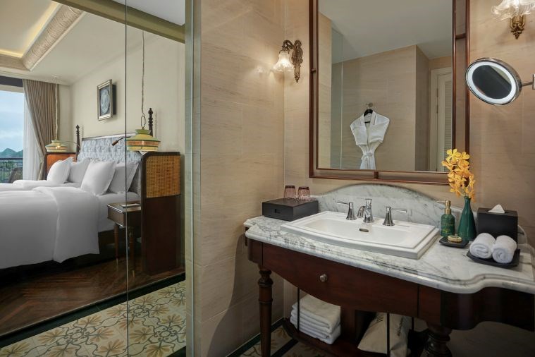 Khách Sạn Perle D’Orient Cát Bà - MGallery